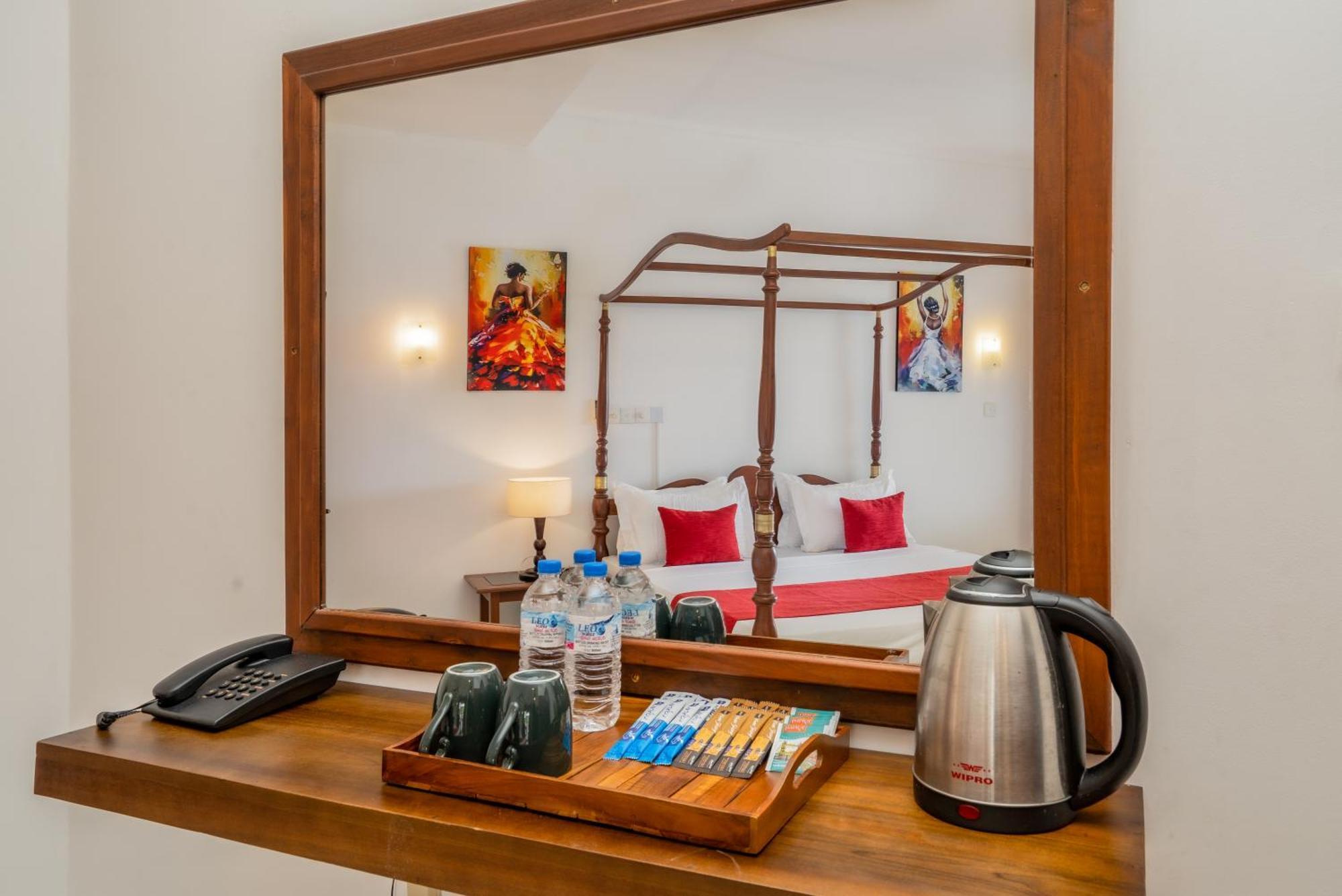 Kandy City Oasis Hotel エクステリア 写真